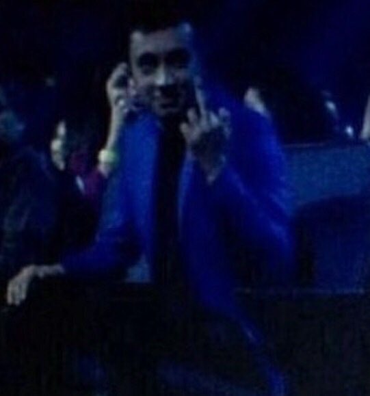 nkwscbw's tweet image. #TØPRussiaLovesYou
— Ты бы умерла за меня?
— Да.
— Это было бы слишком легко. Перестала бы ты слушать TØP ради меня?