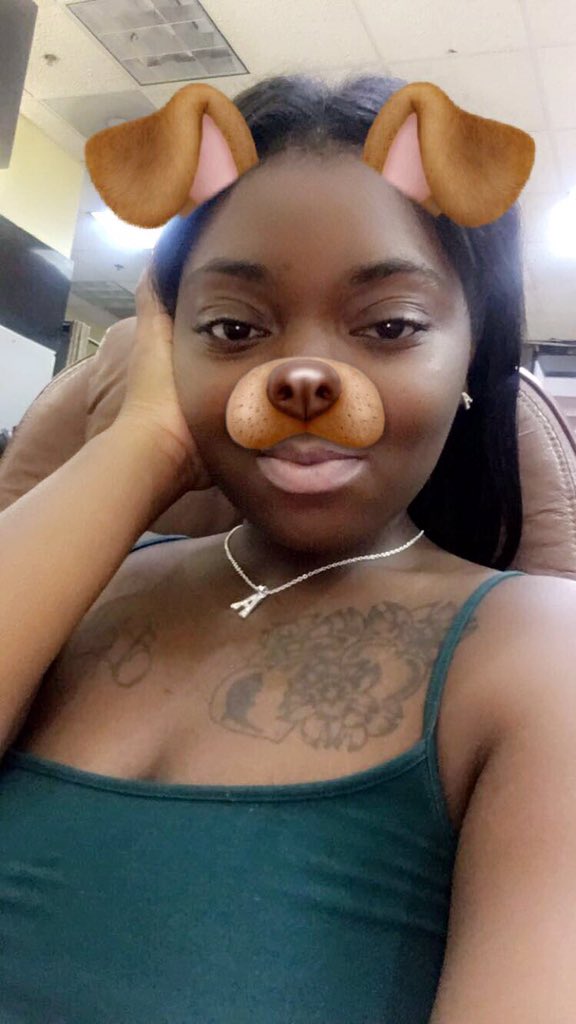 JUSTbre_'s tweet photo. Bestie Hacking 😂😜🤘🏾💞 https://t.co/TXplj7UUBI