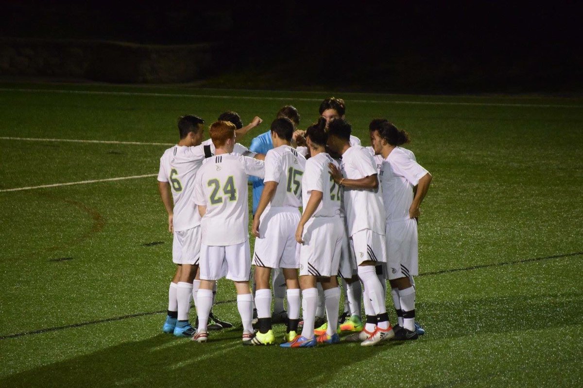 Lesley_MSOC's tweet photo. All in for the cup tonight! 8 pm kickoff at BB&N vs Emerson. #charlesrivercup #lesleysoccer #lesleyfc https://t.co/dWQGpBKAoi