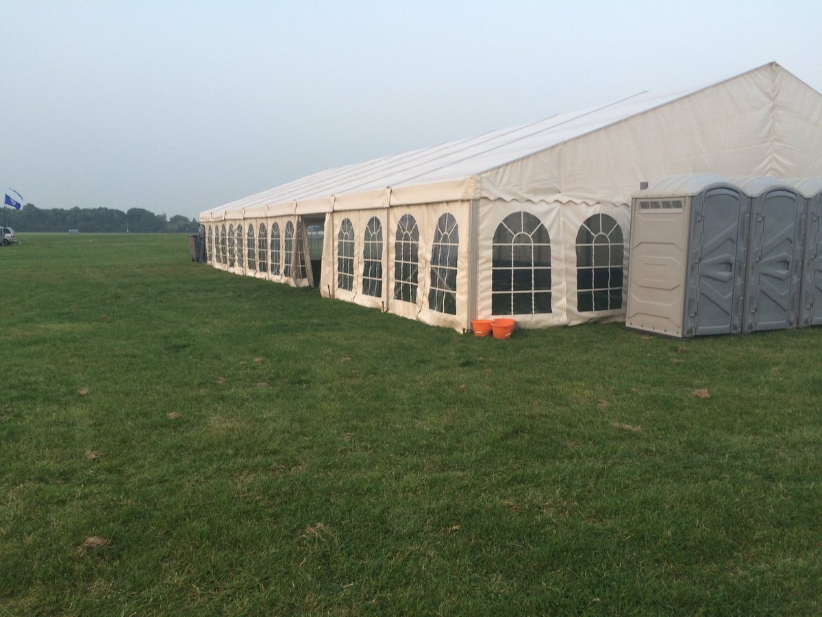 The Entertainment tent at <a href="/DubsofAnarchy/">Dubs of Anarchy</a> .. Looking good! This time tomorrow it will be packed out 🎤🤘🍻