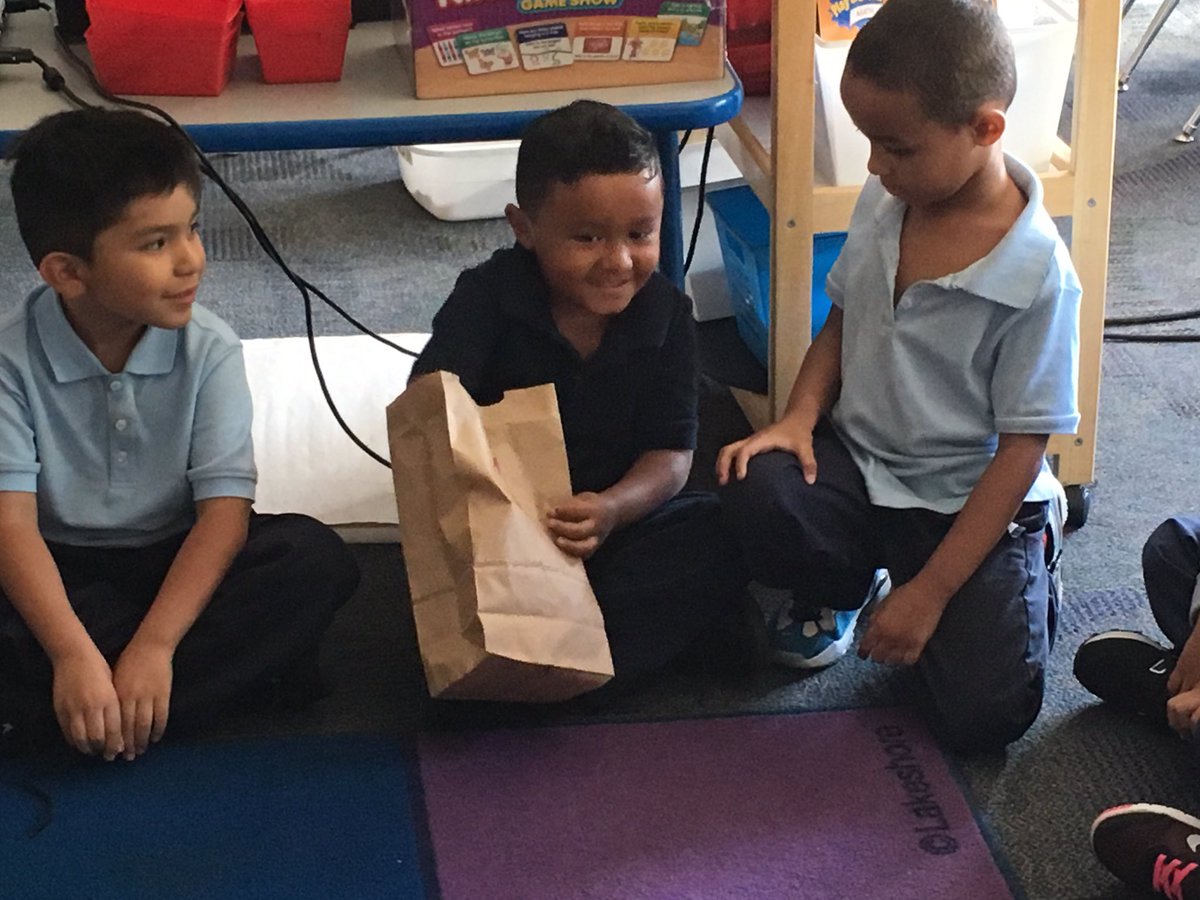 asdcentral's tweet photo. Me. McNeil's kindergarten class is hard at work learning about their 5 senses. Can you name them all? #soaringeagles https://t.co/YOEbp6udyS