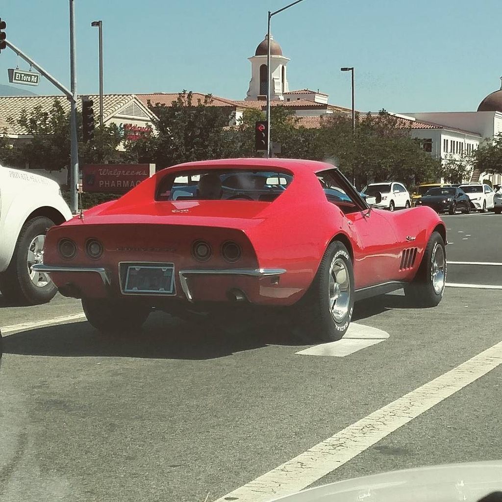 OhFuckYesNet's tweet photo. Spotted in Lake Forest, this #chevy #corvette #c3 looked and sounded amazing #OHFUCKYES https://t.co/XNUskDIQ8N