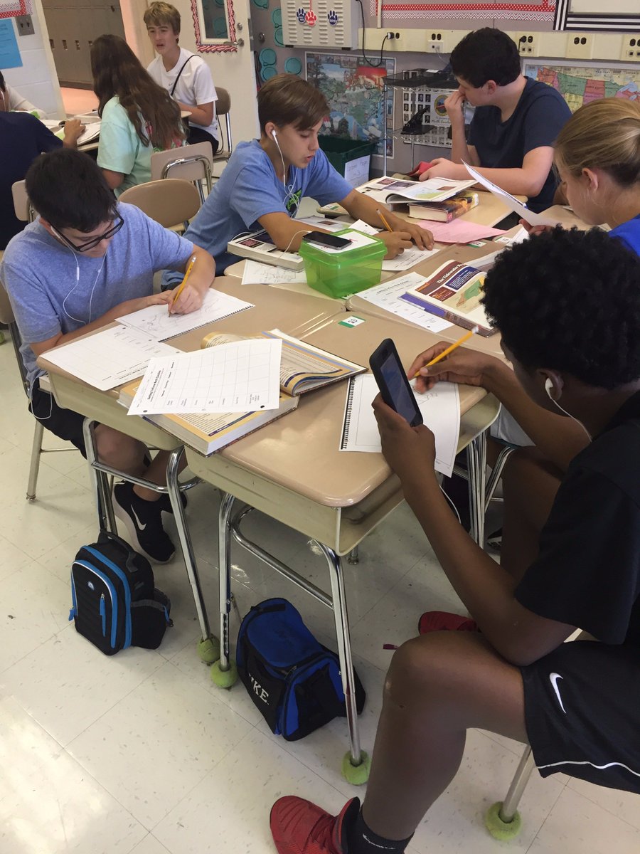 MBowmanSS's tweet photo. Getting to Know NC in social studies today.  #ssrocks #hardworkingstudents https://t.co/uEFcxBYqr6