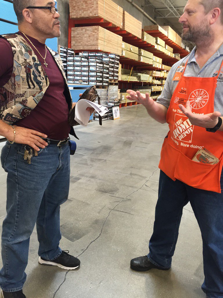 DerekSafeStep's tweet photo. 3 Pro's that want to join to Home Services TEAM! #HDIoneteam! @sparrellh @SHAMWOW99 @THDRyanSilcott @scottwhiteHD https://t.co/F1O0LUlaNP