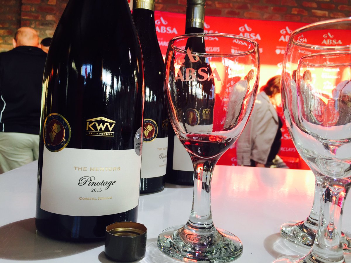 FouriemMonique's tweet photo. Let's work! #megaAgriweek #pinotagetop10 #kwv https://t.co/6E91ynTZcf