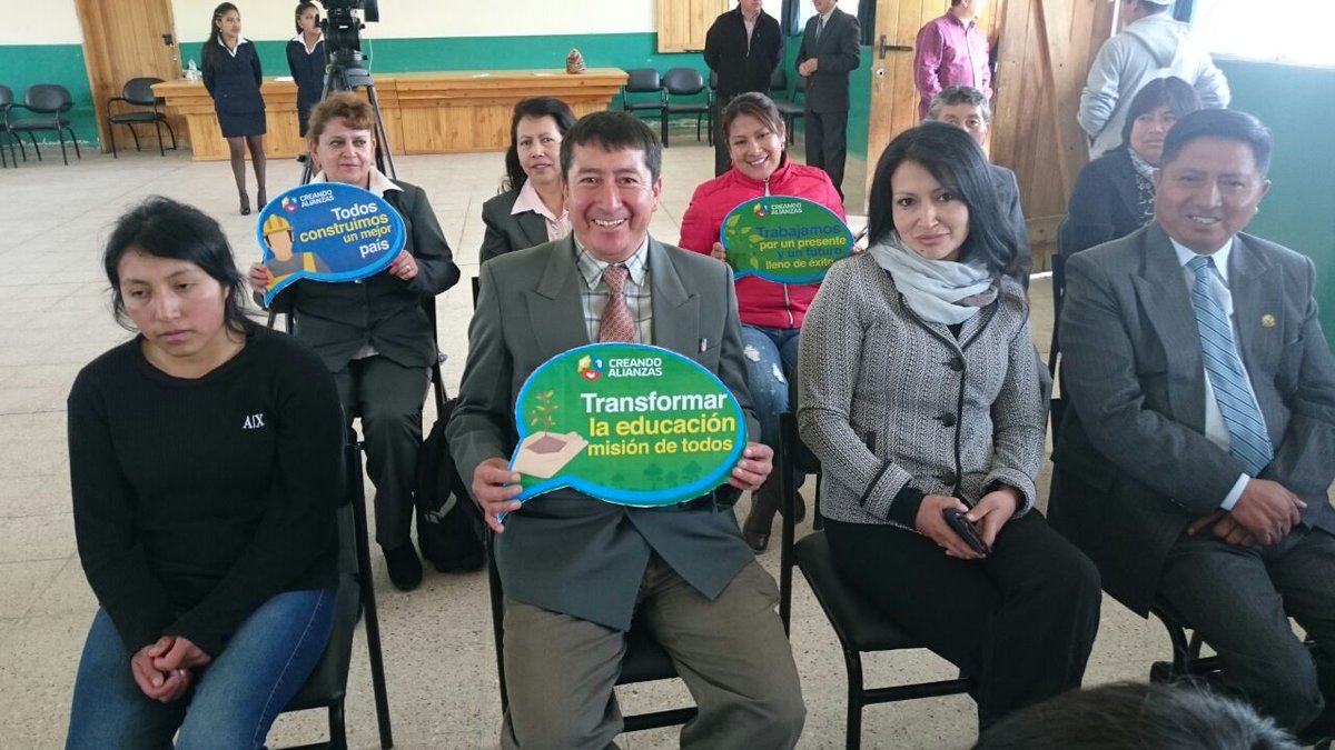 Educacion_Ec's tweet image. .@COMAFORS y @Educacion_Ec firma convenio #BTProductivo en &quot;Manejo forestal y transformación primaria de la madera&quot;