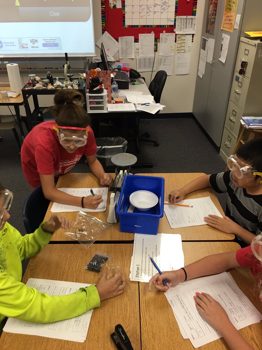 mcleodl's tweet photo. Curtsinger 5th grade Mixtures & Solutions lab #curtsinger #fisdlearns https://t.co/jzUSIjVqBZ