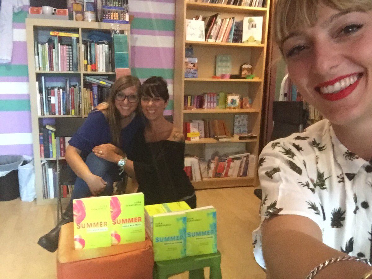 elissabatinelli's tweet photo. eccociiii!!! @Cri_DiCanio @StefaniaIannolo #summerlibro #scatolalilla @RizzoliLibri https://t.co/5ABzFAcuUd