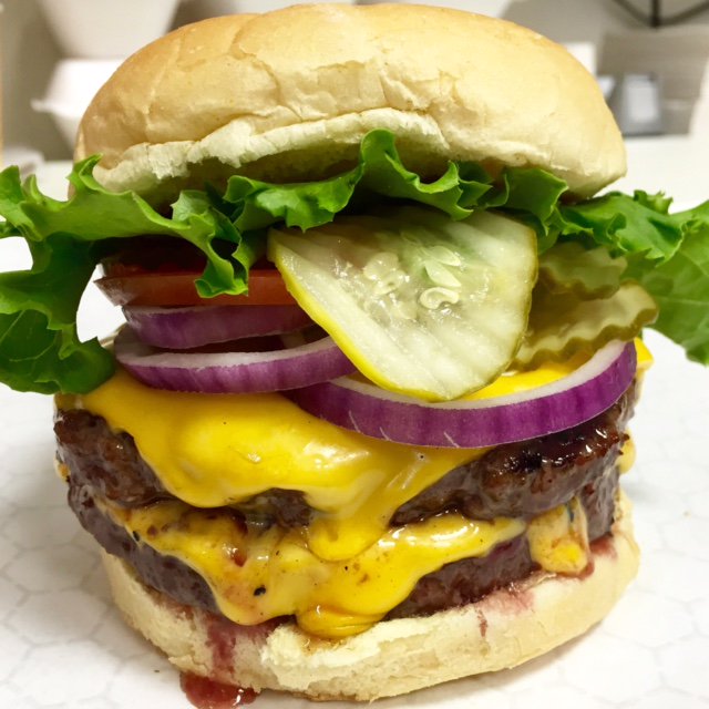 BurgerBiteNY's tweet photo. National Double Cheeseburger day should be everyday! #DoubleCheeseburgerDay #burgerbite https://t.co/3MhHAjnkb2