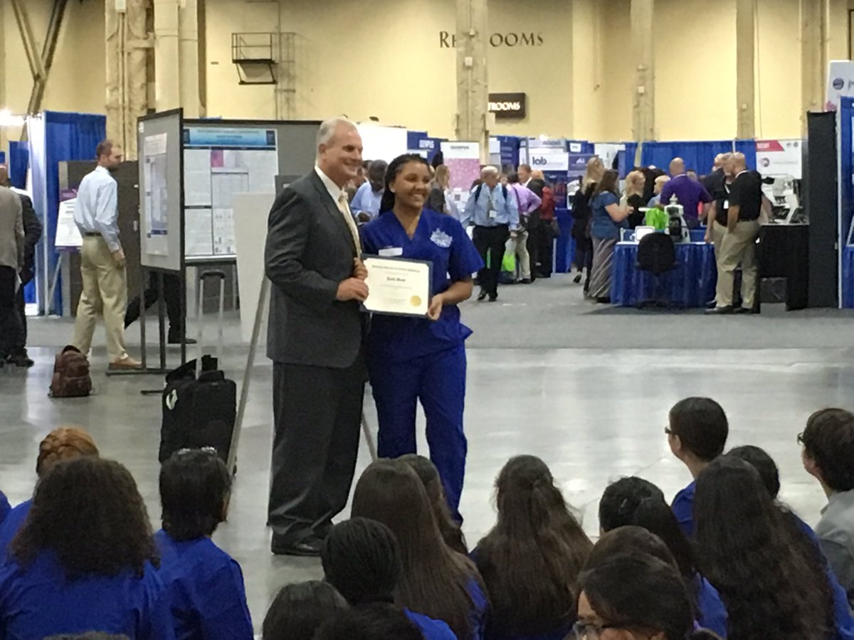 ASCP_Chicago's tweet image. During #NEXTPO16 at #PathLab2016, @EastTechTitans student Jayla Scott receives an ASCP STEM Student Scholarship.