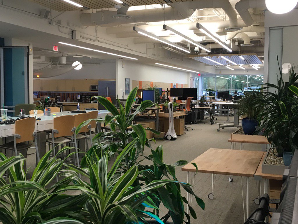 #ATT 's Dallas workplace. Wow! #edgey #changable They've moved from furniture solutions to crafting experiences.