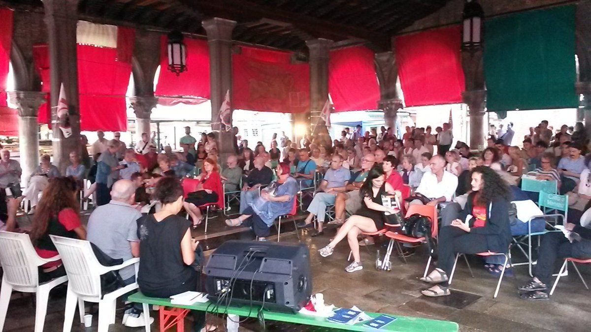 LabMorion's tweet photo. #15S tantissimi ad assemblea pubblica verso #25S 
#Venezia è viva lotta e resiste! #nograndinavi #veneziamiofuturo https://t.co/bAfDaxpXei