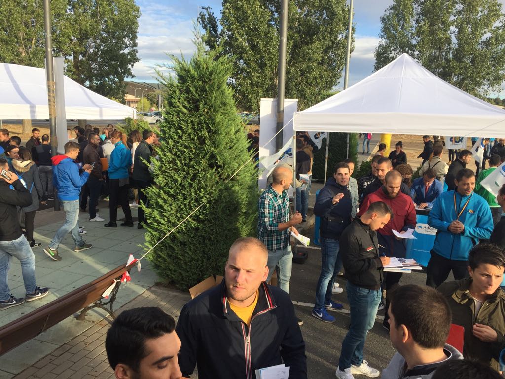 Sup_Policia's tweet photo. En la Escuela de Policía en Ávila asesorando a nuestros nuevos compis. Ya lo tienen claro. Los mejores... #ElSUP https://t.co/8Jgr7q8Voj
