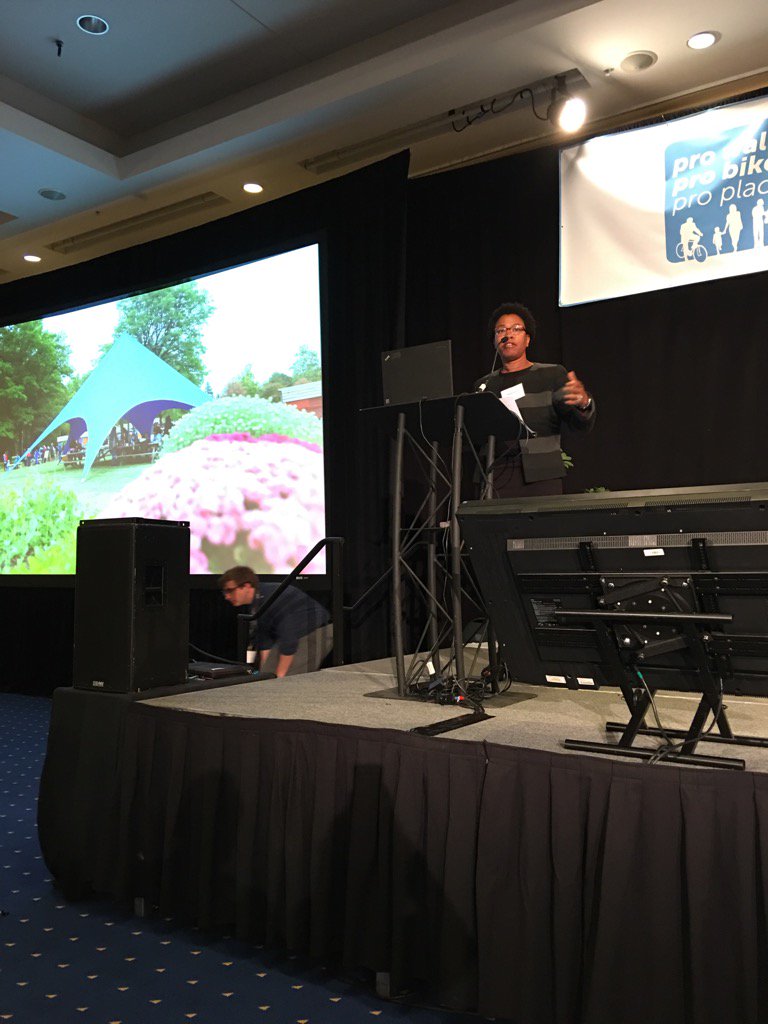 sethalow's tweet photo. Sarida Scott talking about the community wanting a tent for local programs in local park https://t.co/cUM63myMrY