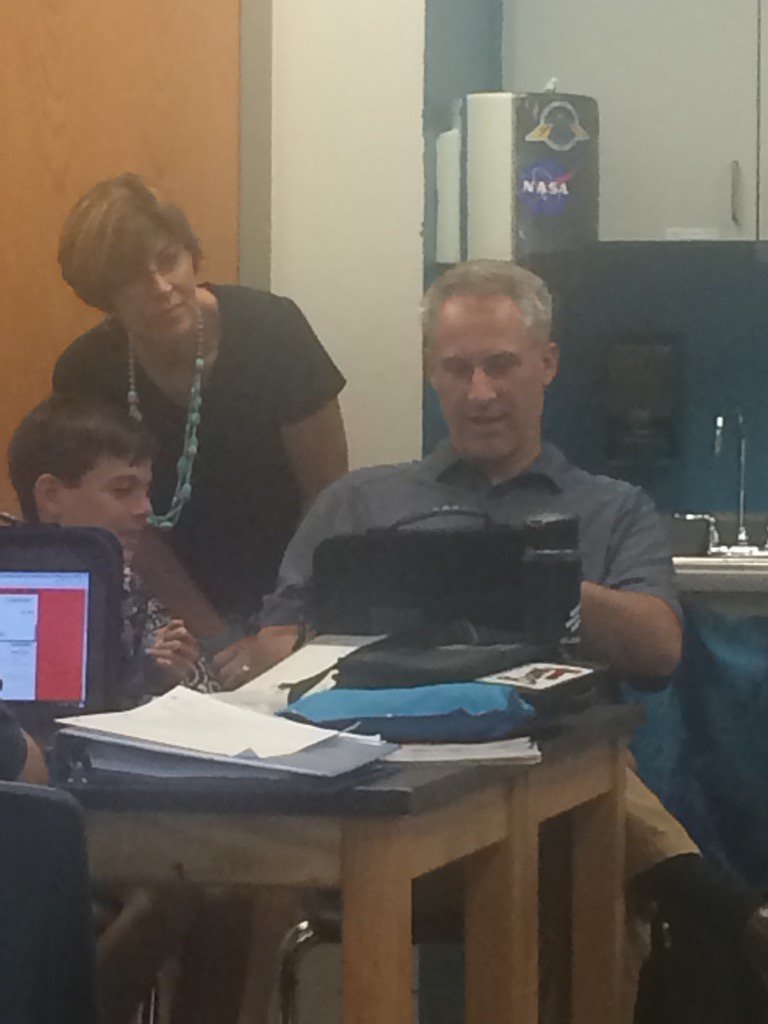 shelleysearcy18's tweet photo. @ChipHouston1976 HMW put students in charge of their own learning? #mvpschool #mvmidde https://t.co/O0d4fPhDUD