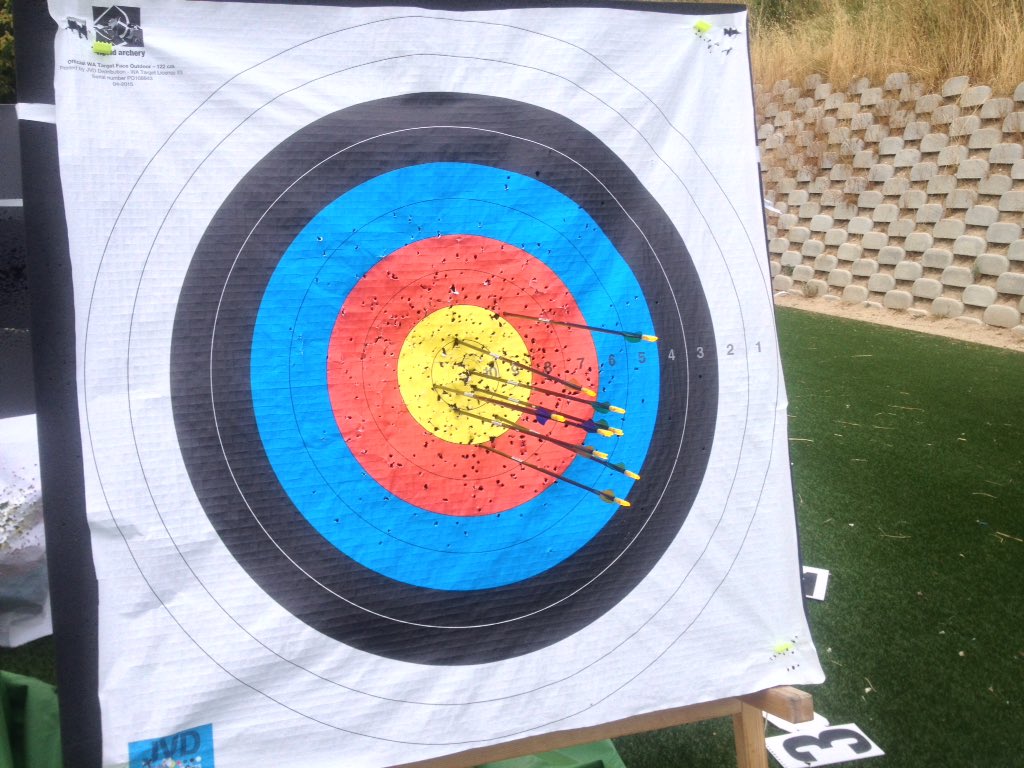 Arco duro, tembleque... Síntomas de que se avecina la pretemporada.Por lo menos al arco no se le ha olvidado #fivics