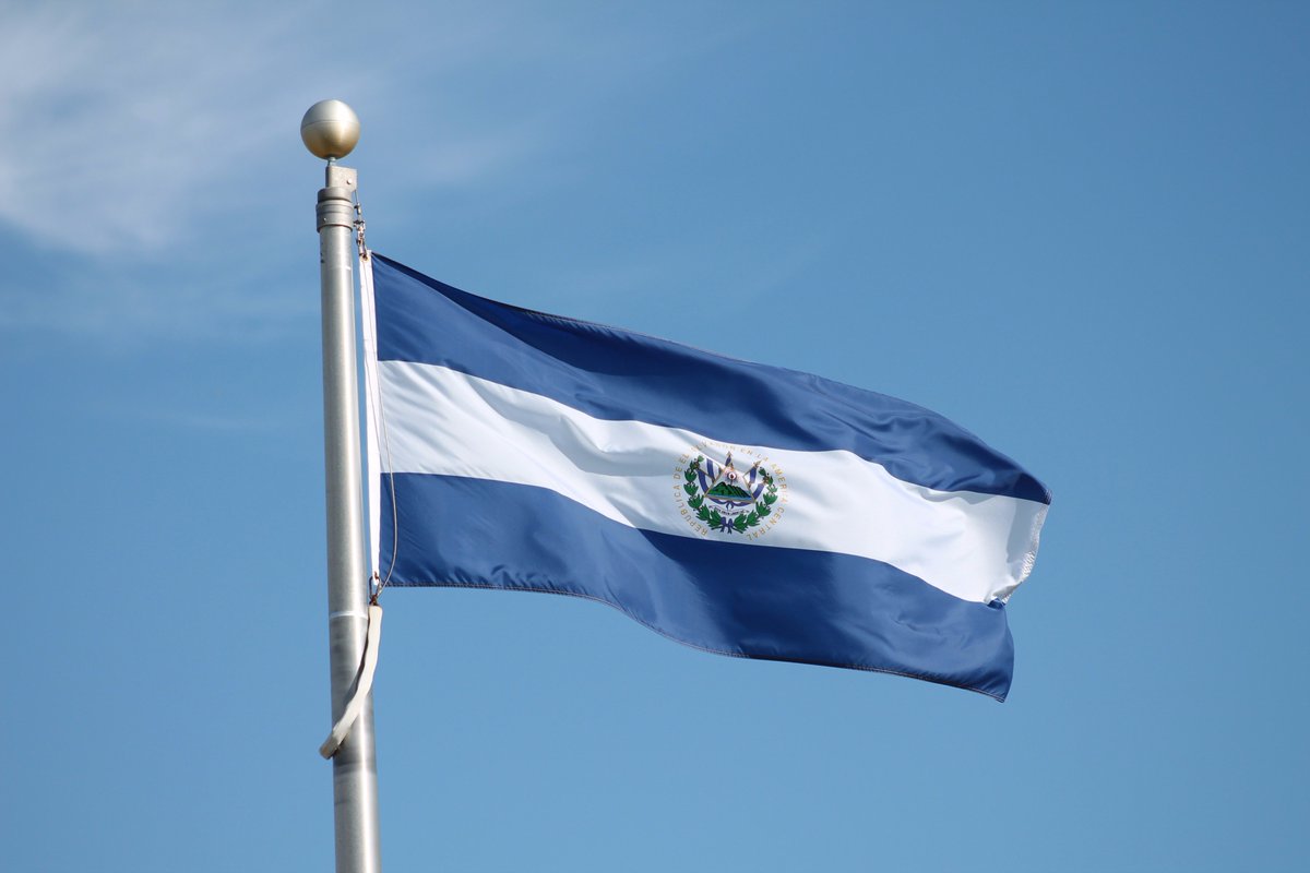 DeCentroamerica's tweet photo. ¡Viva #Centroamerica! Celebramos el 195 Aniversario de la Independencia de #ElSalvador https://t.co/sq72OXMn3h