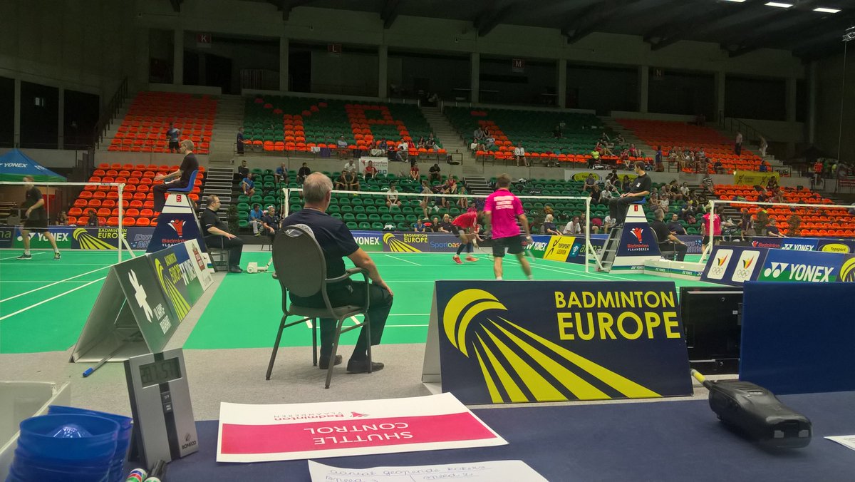 BartVerschueren's tweet photo. Helping out for shuttlecontrole #everybodyhelps #ybi16 https://t.co/tJ0tLflZGh