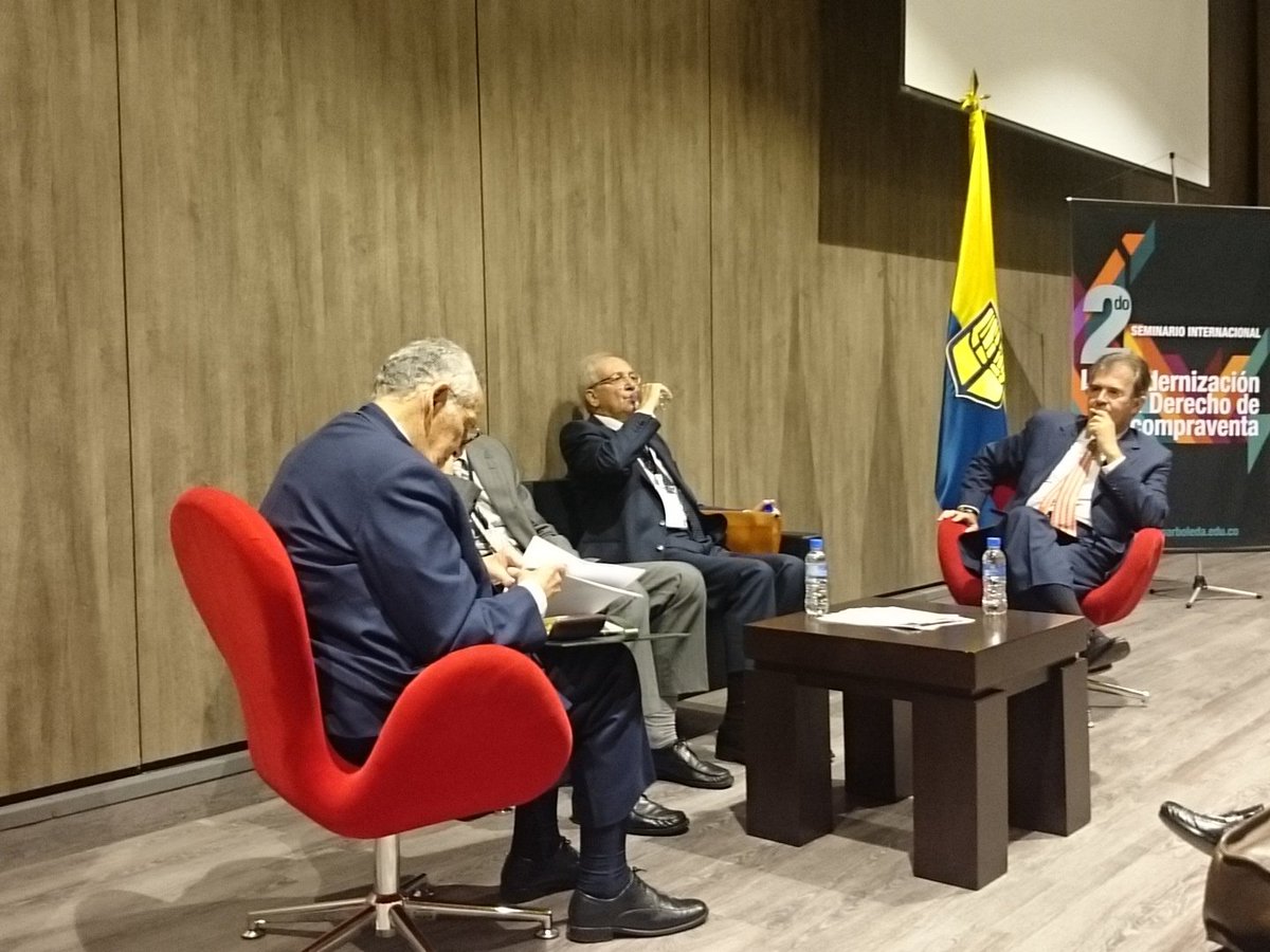 Prof. Arrubla, Bonivento Fernández, Schulze y Morales Moreno discuten sobre la modernización de la compraventa.