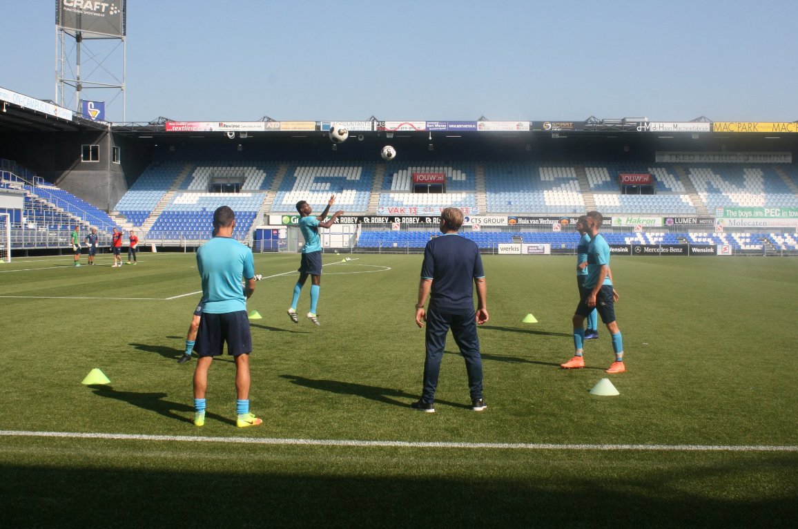 ForzaPECZwolle tweet media