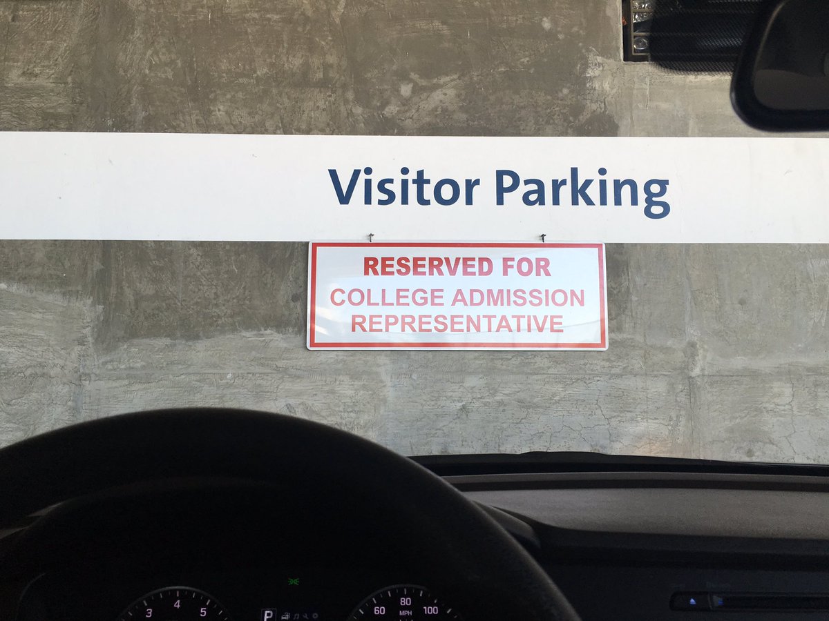 FaloneS's tweet photo. Love seeing this when pulling up to a school! #SierraCanyon treating us right! https://t.co/PFyNaa3phB