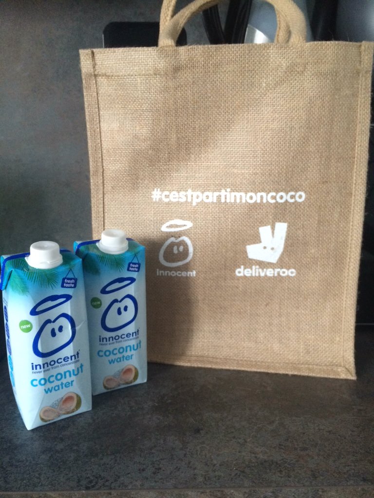 Julia_lepanda's tweet photo. Merci @innocent_Fr et @Deliveroo_FR ! 😊 #cestpartimoncoco https://t.co/YbNlc9VbuX