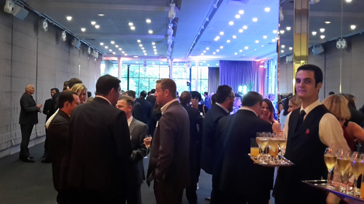 BruleLudovic's tweet photo. .@arrowecs_fr attend vos échanges #network @arrowCP16 ! https://t.co/6o5zDUdMDL