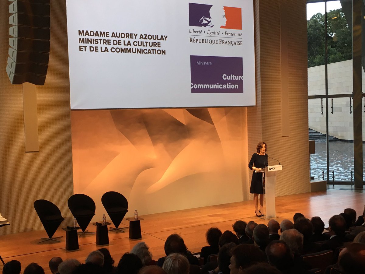 amo_asso's tweet photo. @AAzoulay "défendre une architecture de qualité partout en France" #AMO2016 https://t.co/pyxJzoNALw