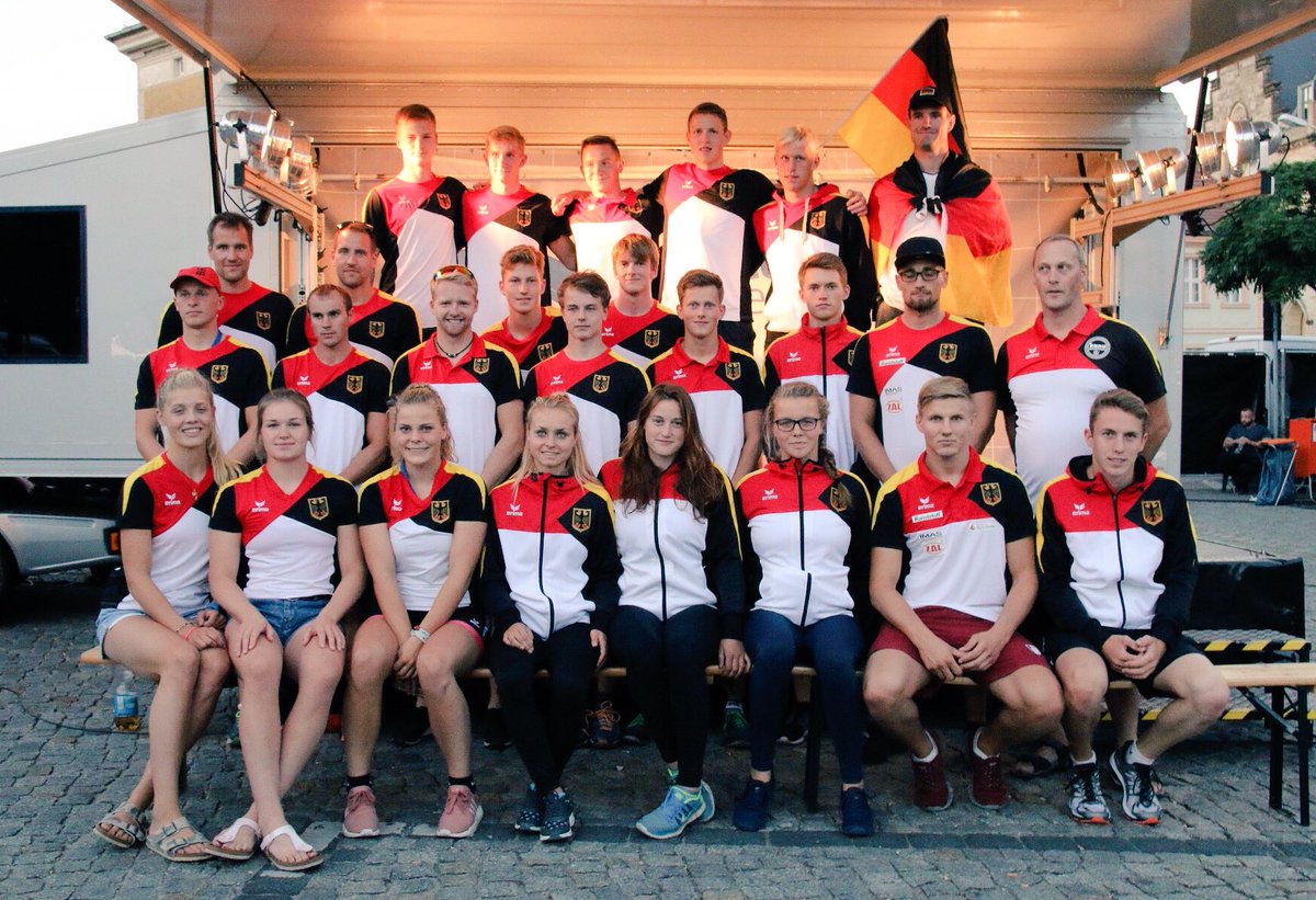 kanurennsport's tweet photo. Team Germany ready to rumble! #WirfuerD @kanuverband @Stadt_BRB #icfmarathon #brandenburg #kanumarathon https://t.co/5OxB7s2ait