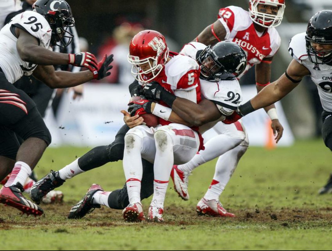 stackemup92's tweet image. Big shout out to that UC D-line about to rack up against Houston tonight!💯💯 #BeatHouston #First48 #ThursdayThoughts