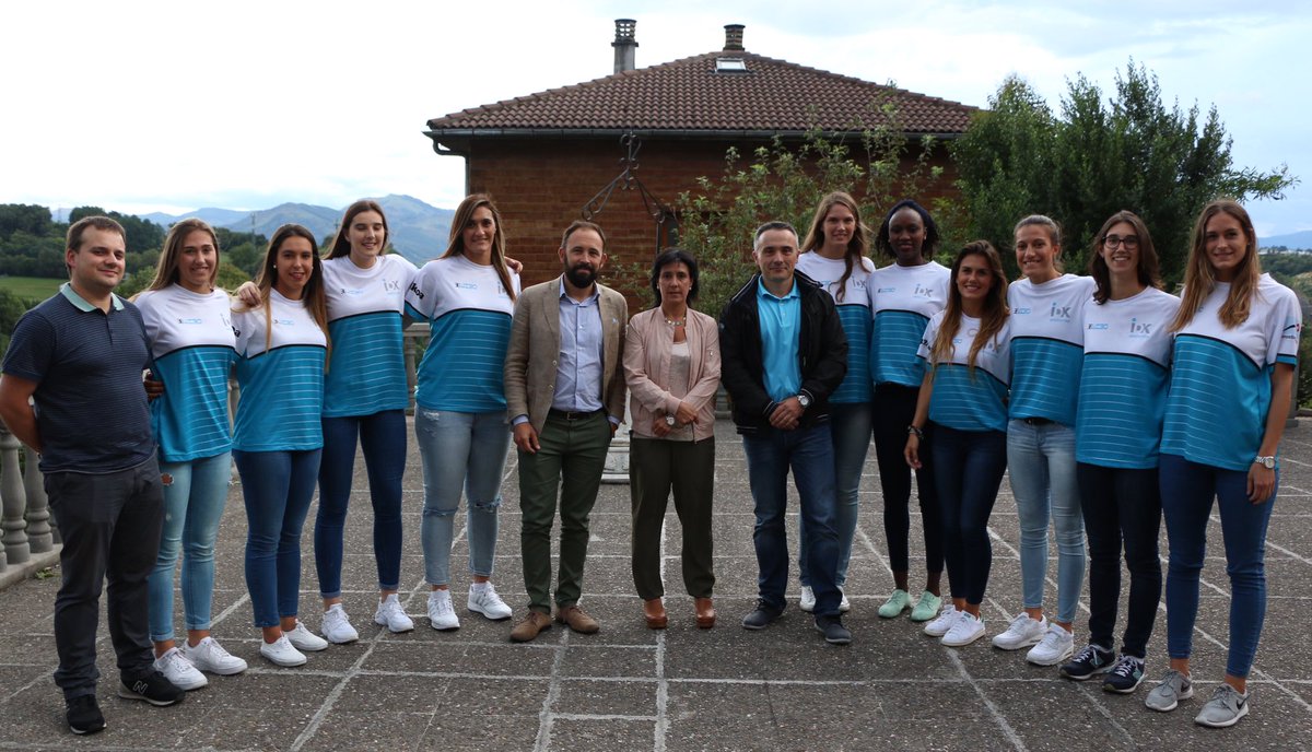 DonostiaPNV's tweet photo. 📷 @donostibasket denboraldi berriari ekiten dio gogoz. Además jugará la supercopa en Salamanca el día 22. Zorionak! https://t.co/DX6yNeRgTe