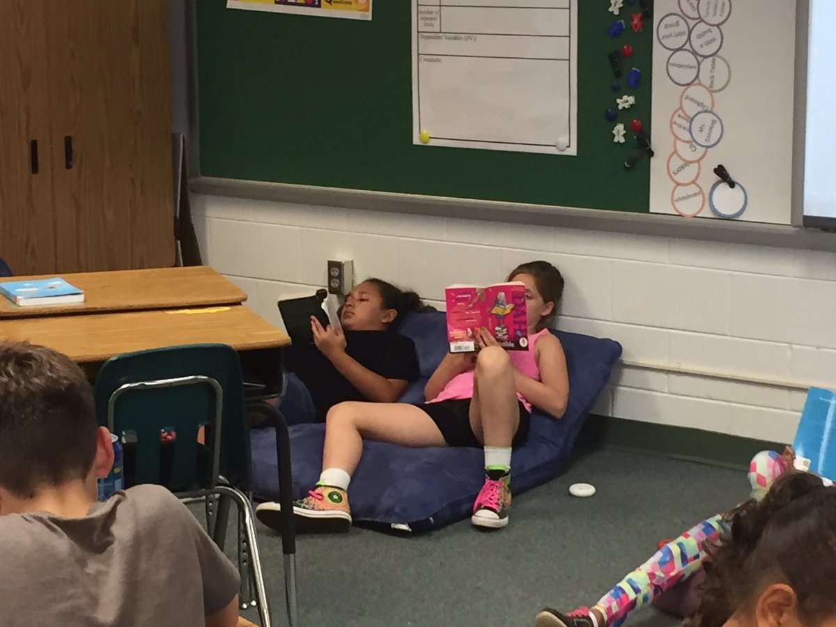 KingsGlenES's tweet photo. Reading! No matter where you like to do it - that's the name of the game at KG!
#KGreads https://t.co/dK0Oxdm2md