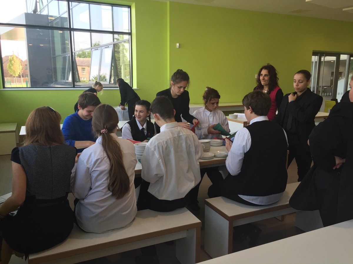 jarvisa25's tweet photo. Prep today @colegcambria @ycelstryn #dreamteam #proudtutor #deeside6 #1cambria πππ https://t.co/dT7S5A8VJv