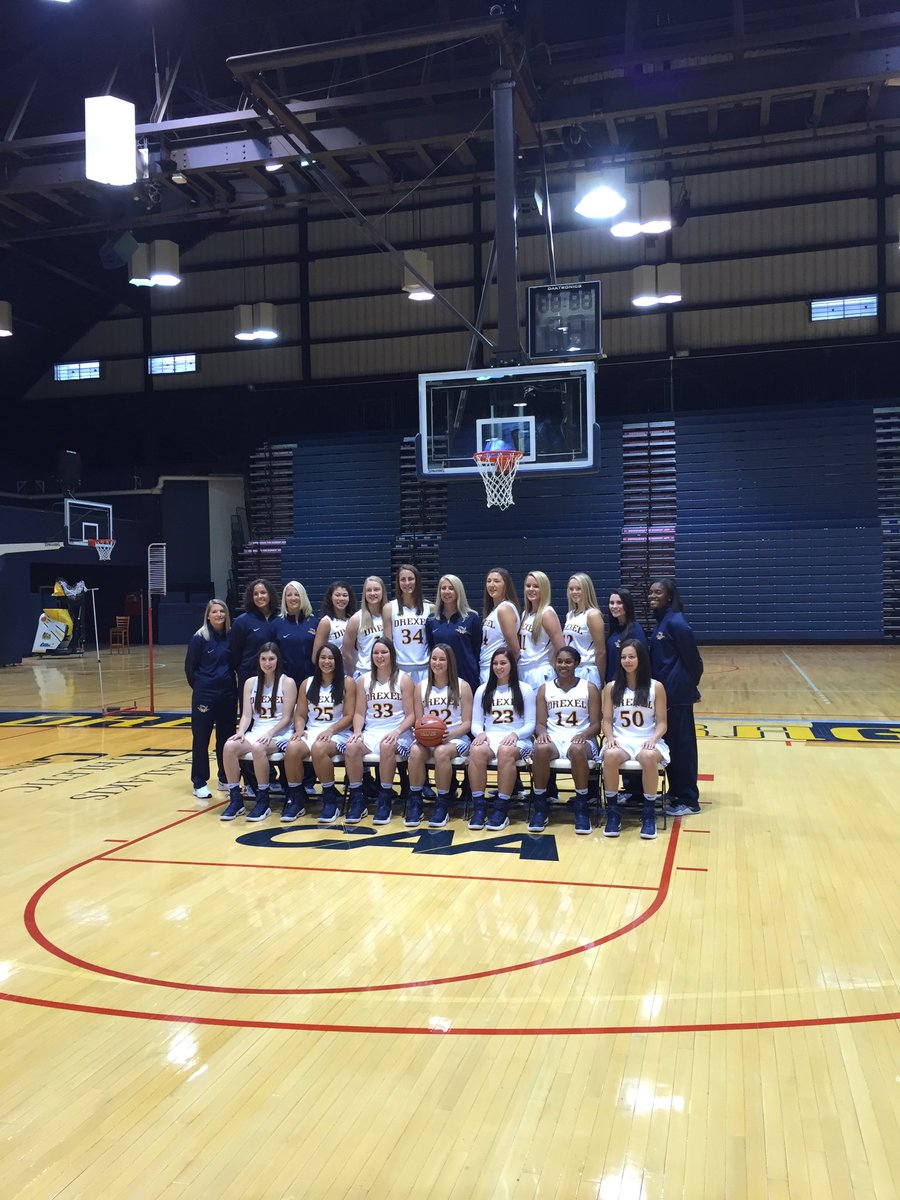 🚨 Behind the scenes exclusive 🚨#TeamPictures 🐉🔥🏀