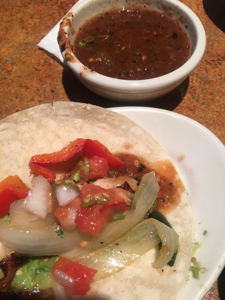 StephanieFoerst's tweet photo. After talk of salsa-force, I had to get some salsa and tacos! #salsaforce https://t.co/NMb7P4gOpD