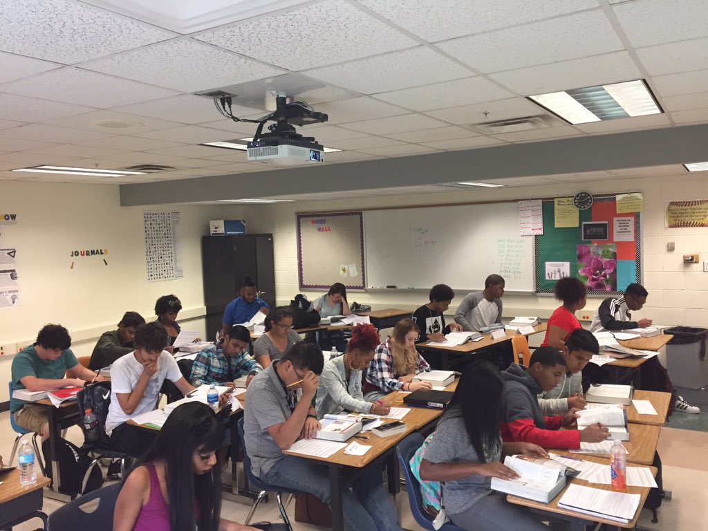 MBK seniors making it happen in English. #NowIsTheTime <a href="/MeadowbrookCCPS/">MeadowbrookCCPS</a>