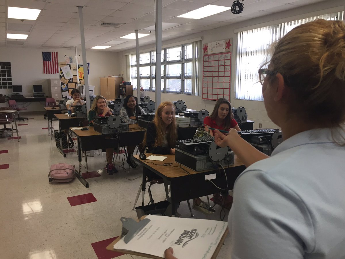 Pres. Emma Oliver leads a productive DECA meeting