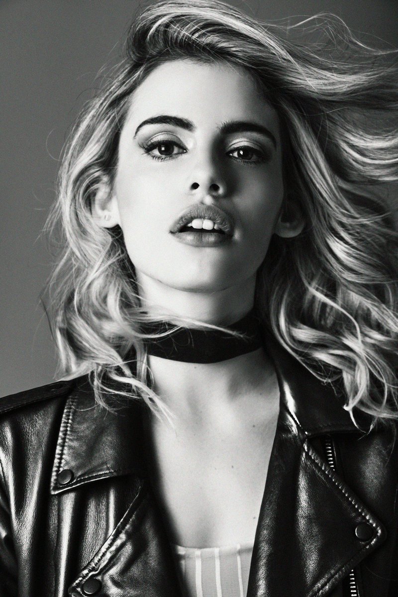 ifavkathony's tweet image. Participo en el concurso de @DMconLaBrillas para ganar un saludo de Chiara Parravicini (@ChiaParravicini) RT RT ❤