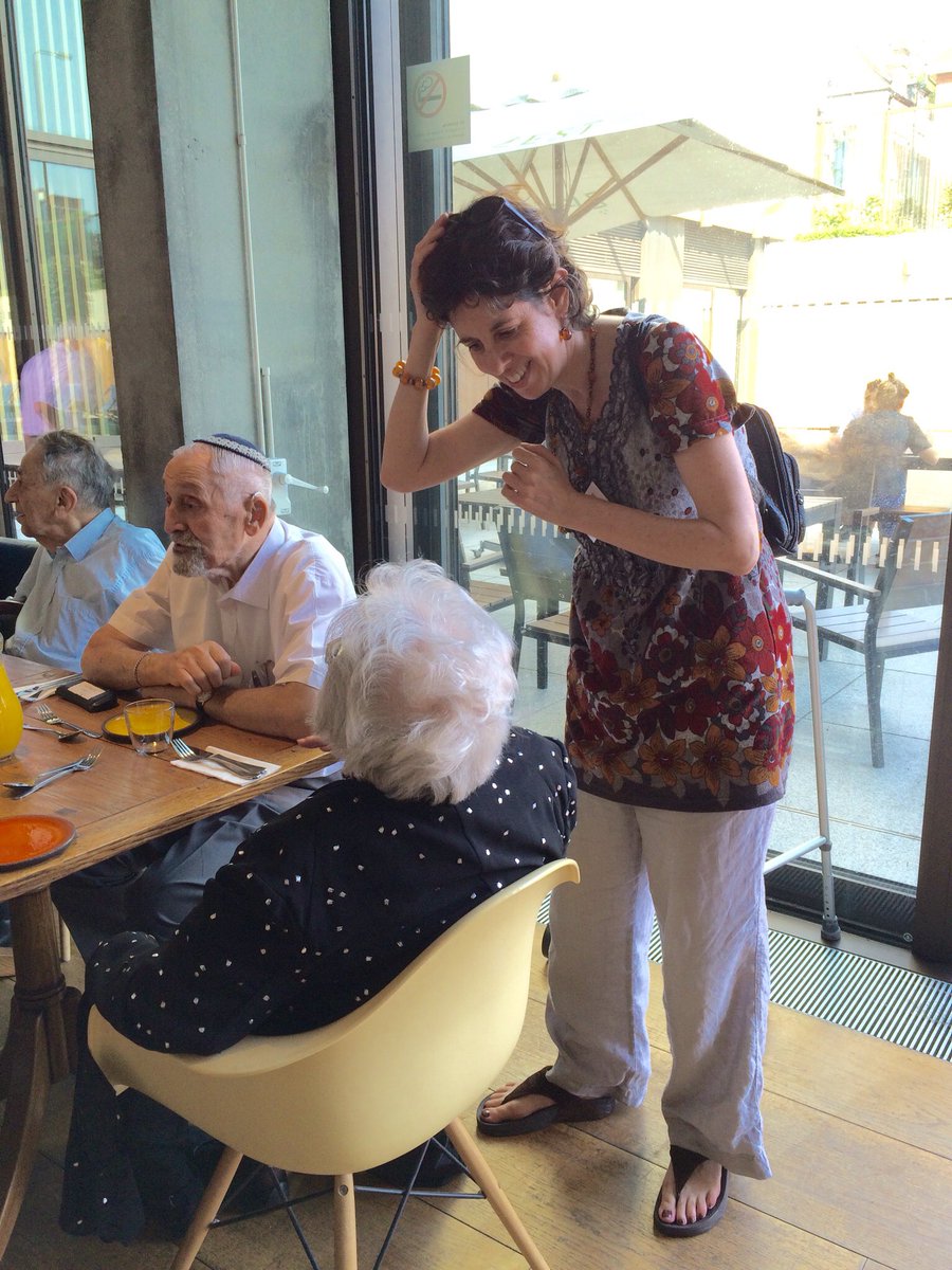karenkinsley26's tweet photo. Thank you to our wonderful volunteers @JW3London who helped Holocaust survivors enjoy a lunch and talk @EricPickles https://t.co/gRhU7uqF1K