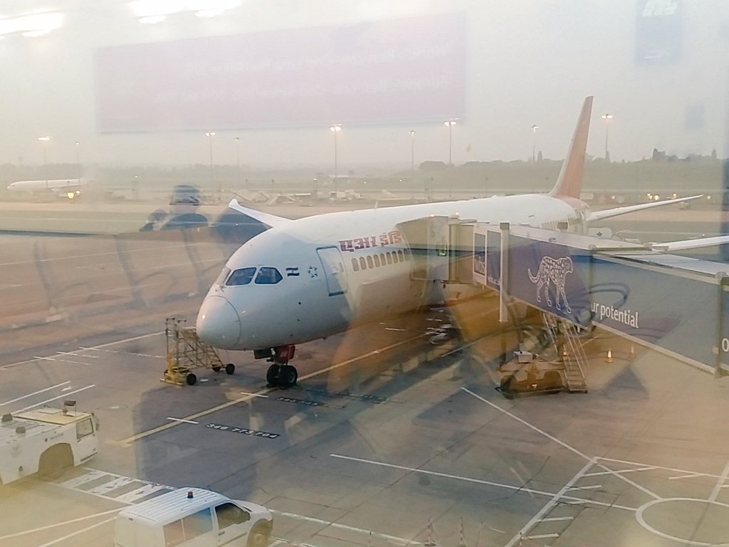Mevish_AF's tweet photo. Another day, another flight #digitalnomad #workanywhere @Terminal3dotco #T3Borderless https://t.co/fw7tLRMU4e