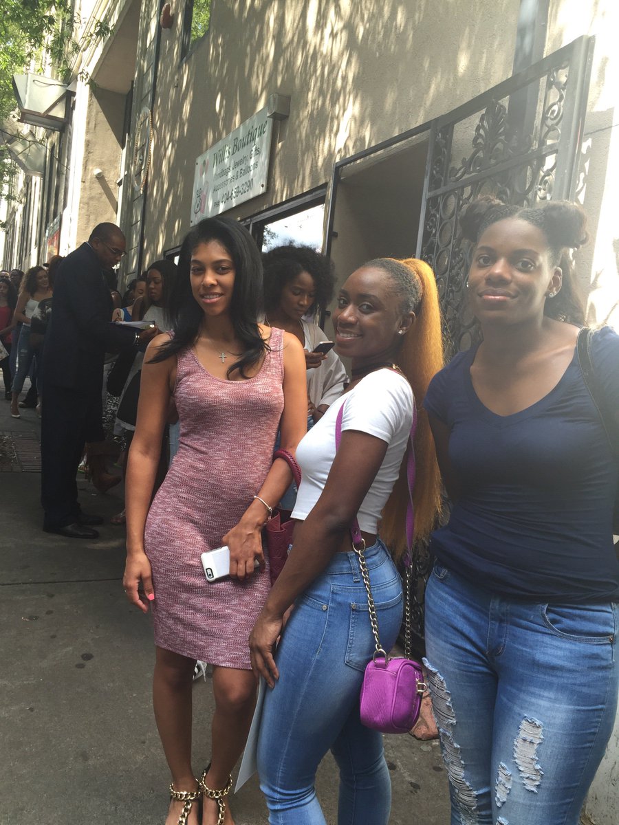 WSACasting's tweet photo. The line is around the block for @Tip new project #wsacasting https://t.co/UXwDMhMKmi