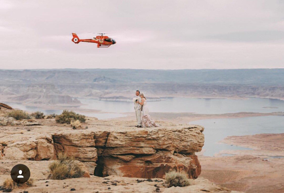 FlyTheCanyon's tweet photo. A #TowerButte wedding, captured by @gideonphoto. See more of this incredible wedding at https://t.co/mZIlJbSIud. https://t.co/PVxxL5YXHa