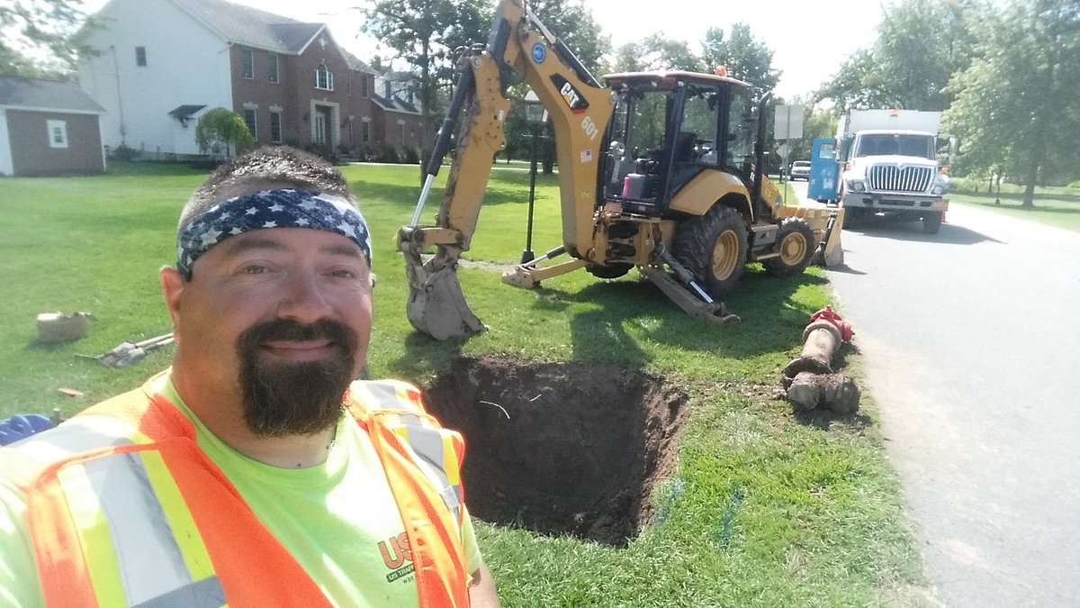 ecwatrk28's tweet photo. New hydrant in Clarence... beautiful day today. #waterworker #ecwa https://t.co/acaqUUTEH2