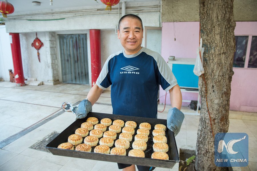 китайцы едят хлеб