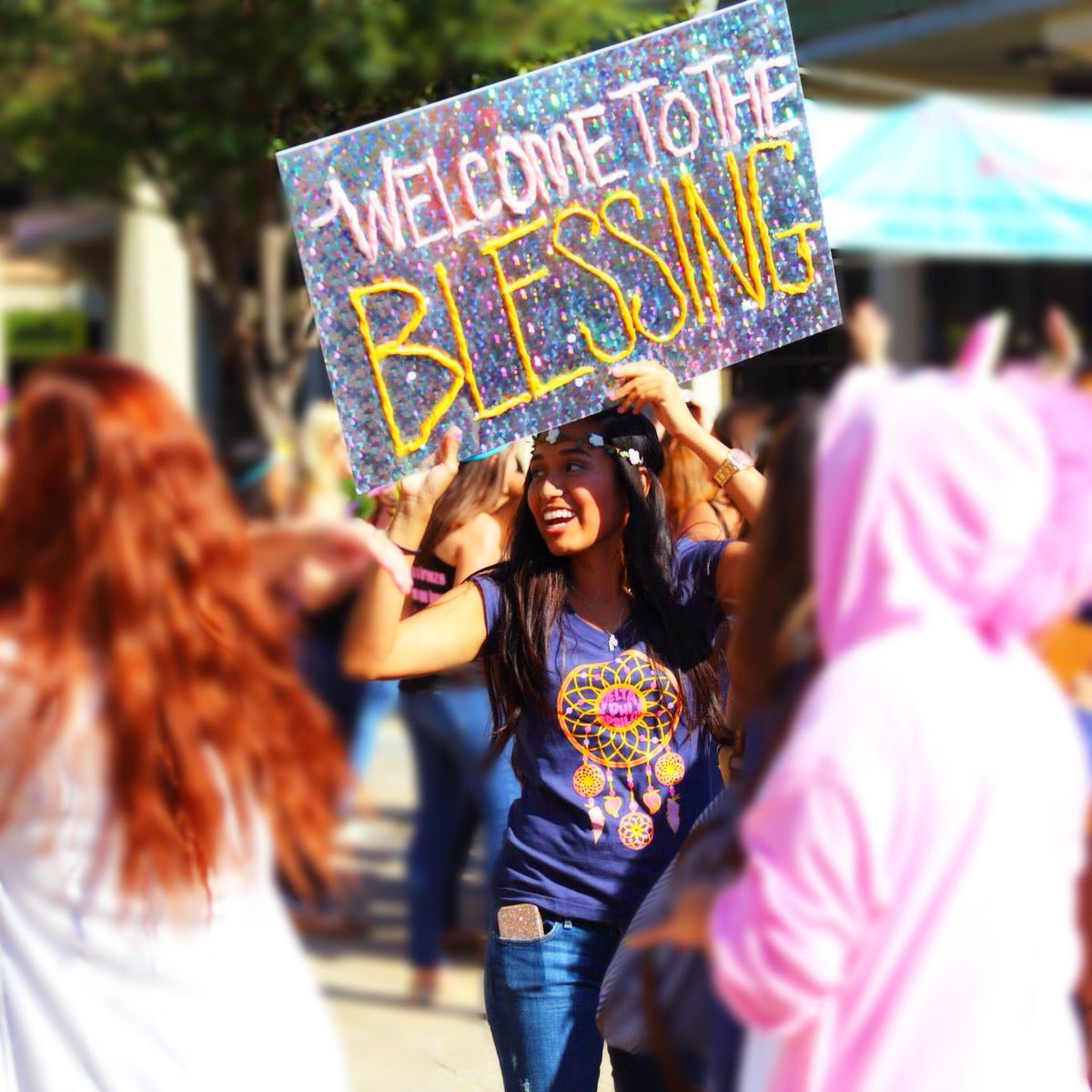 They call a group of unicorns a blessing. 💕🦄