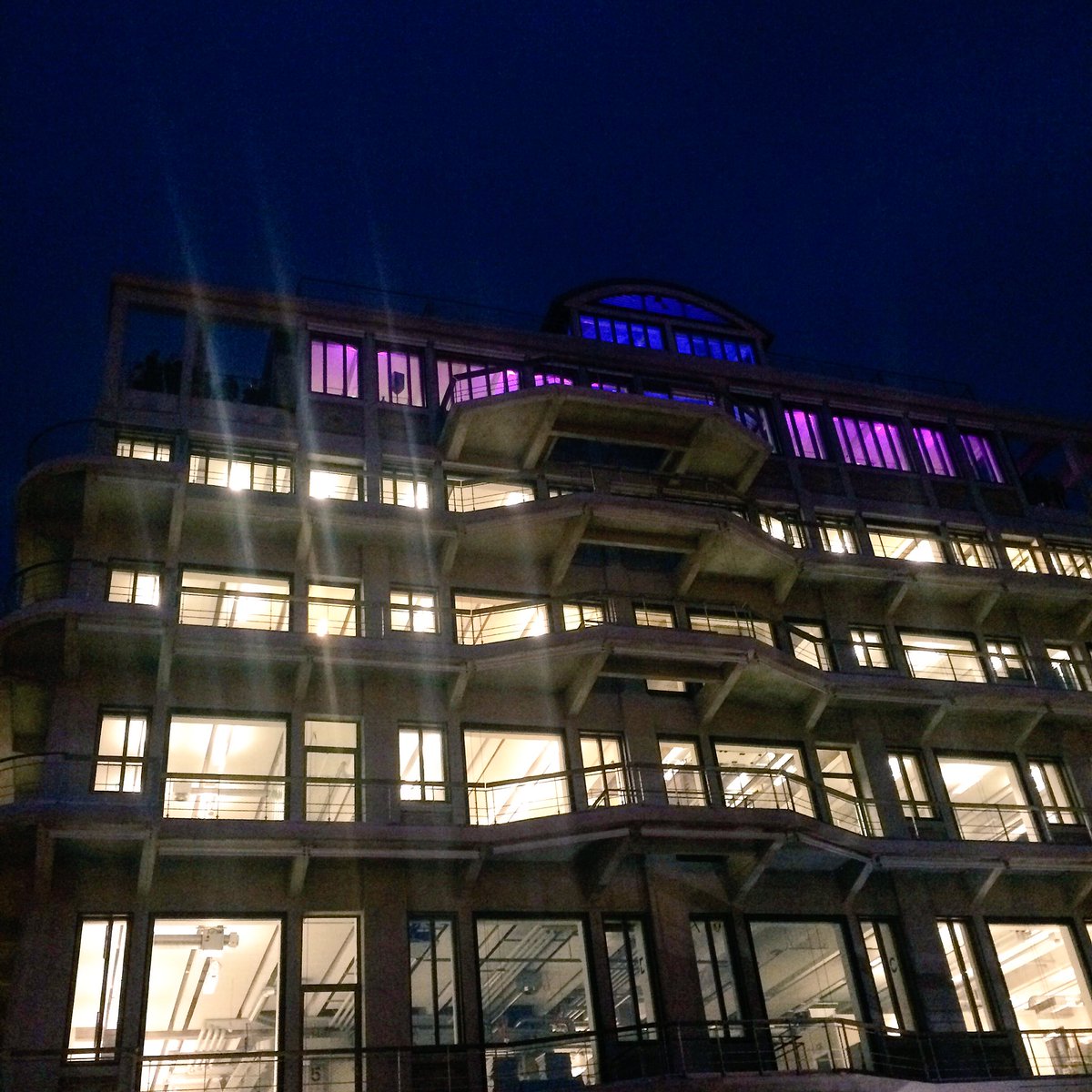 Strategies's tweet photo. Merci à @BETCParis pour cette très belle soirée ! 🎉#lagreaussefete #betc #pantin https://t.co/Wm7ItSKYOj