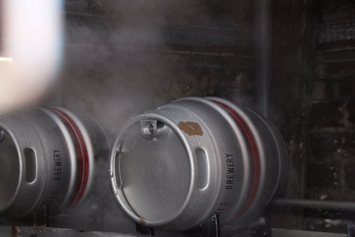 ArkellsBrewery's tweet photo. Roll out the barrel #beer #craftbeer https://t.co/bwVIneD3BP