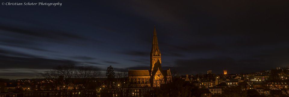 It’s starting to get dark early. Here’s Exeter, Devon at night #ExeterHour @Hour_Exeter