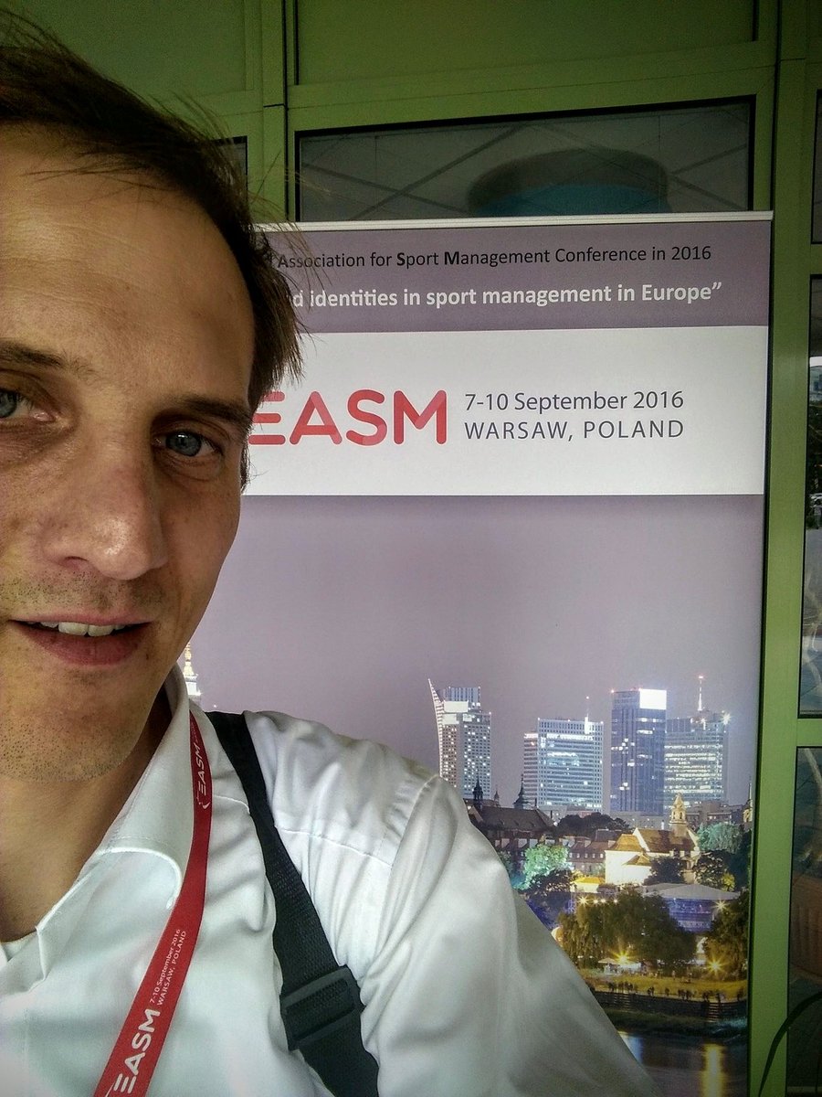 bastianpopp's tweet photo. Better late than never: #ResearchSelfie presenting @BeckettResearch at #easm2016 last week. Great conference! https://t.co/vdWBxxv1Ot