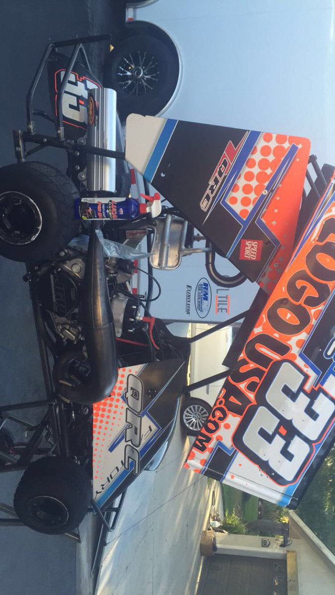 Before and after pictures of some @MyLucasOil Speed Wax on my <a href="/FactoryQRC/">QRC Karts</a> kart!